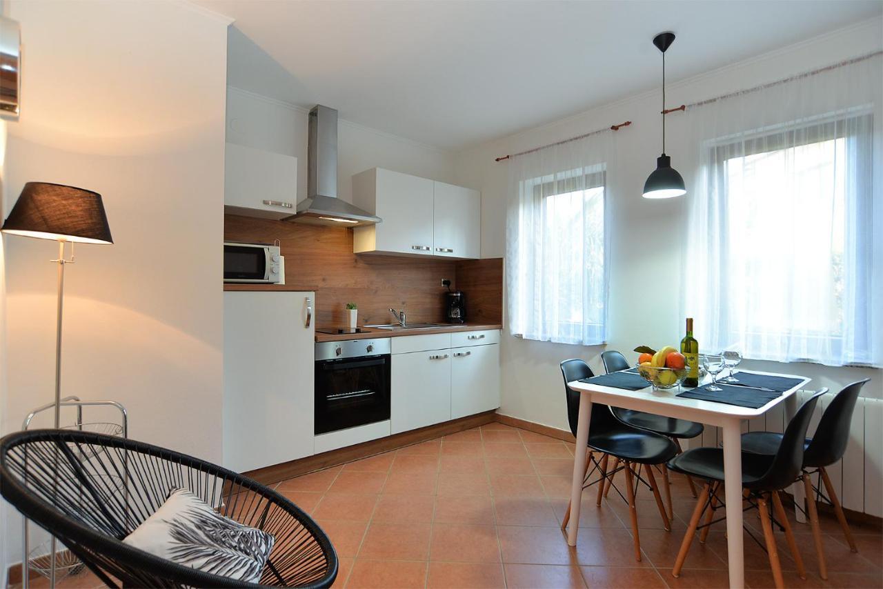 Apartments Marija 1089 Porec Ngoại thất bức ảnh